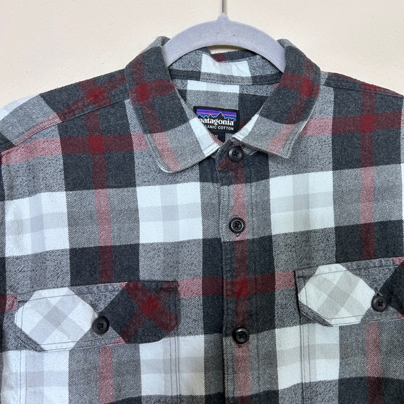 Patagonia Plaid Button Down Size M - Picture 3 of 10